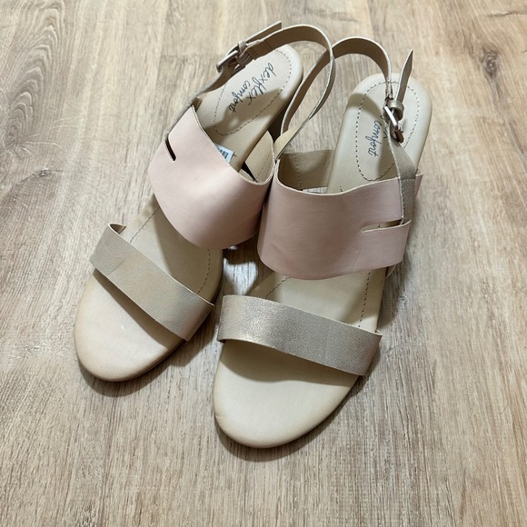 DEXFLEX COMFORT | Women's Blush Pink Gold Metallic Trance Strap Wedge Sandals - Picture 5 of 8